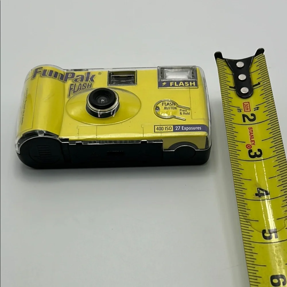 Vintage‎ FunPak Disposable Film Camera 400ISO 27exp Yellow Flash